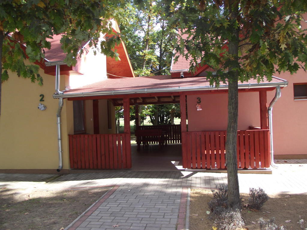 Sárkány Apartman, Sárkány Wellness és Gyógyfürdő Nyírbátor Exterior foto